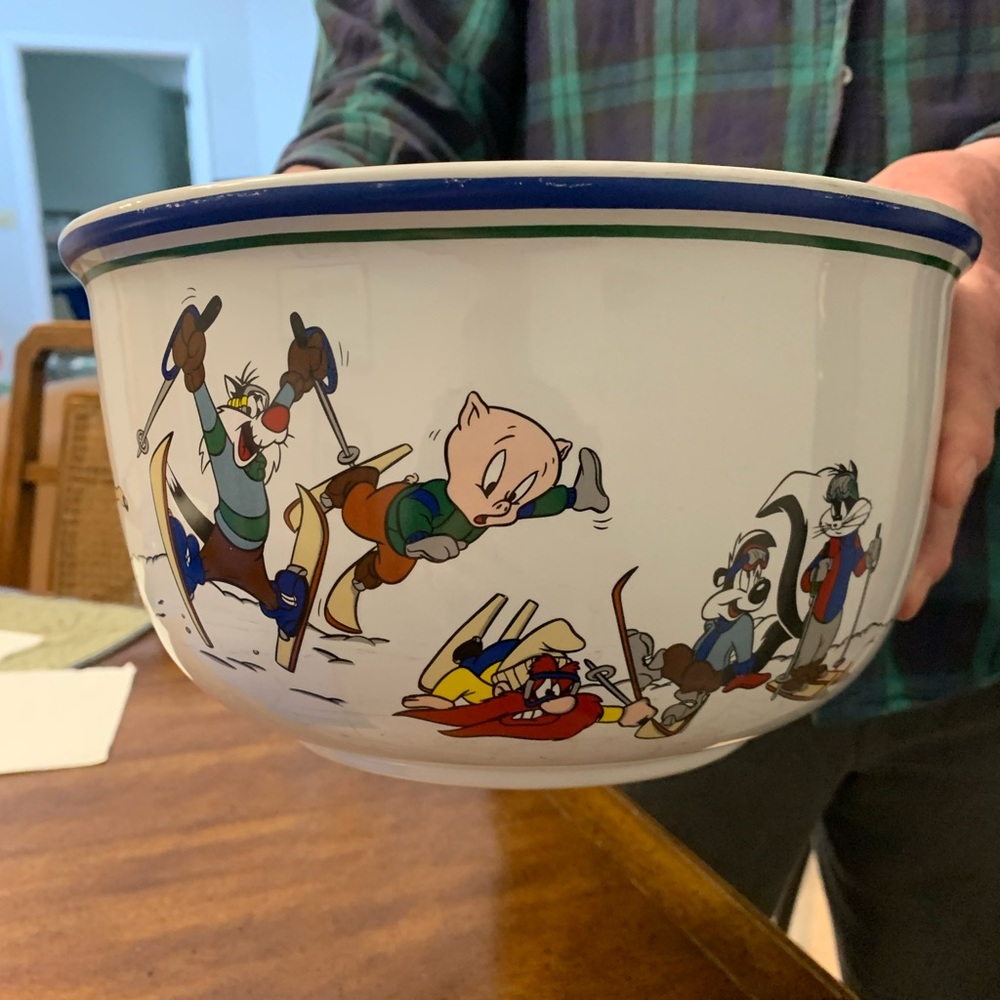 Vintage Loony Tunes serving bowl